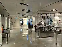 12樓著名瓷器及水晶精品店