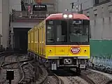 1000系再使用淺草－上野通車時的車輛舊1000型塗裝。