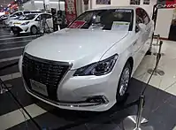 皇冠 Hybrid Royal Saloon (日本; 已改型)