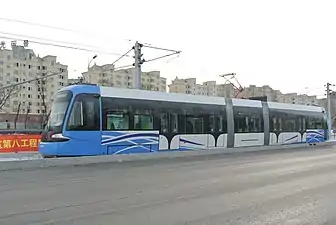 正在5号线李石寨站等候载客的SF001号电车(沈抚示范区增购批次中车珠海70%电车)