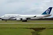 波音747-400