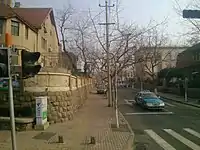 湖南路江苏路路口东侧，2013年1月