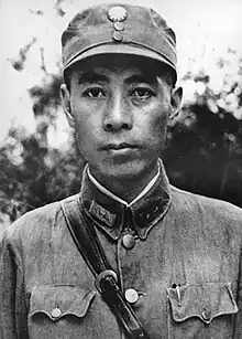 身穿中华民国军服的周恩来（摄于1937年）